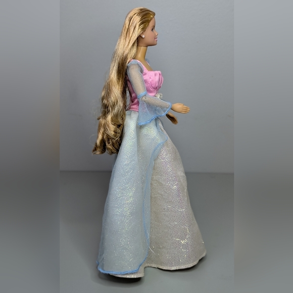 Barbie | Renaissance Rose Barbie - Picture 2 of 16